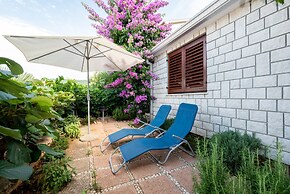 Apartments Mandica
