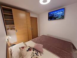 Apartments Cerin