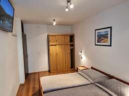 Apartments Cerin