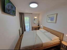 Apartments Cerin