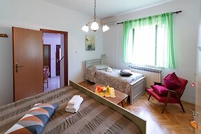 Apartments Bogetic