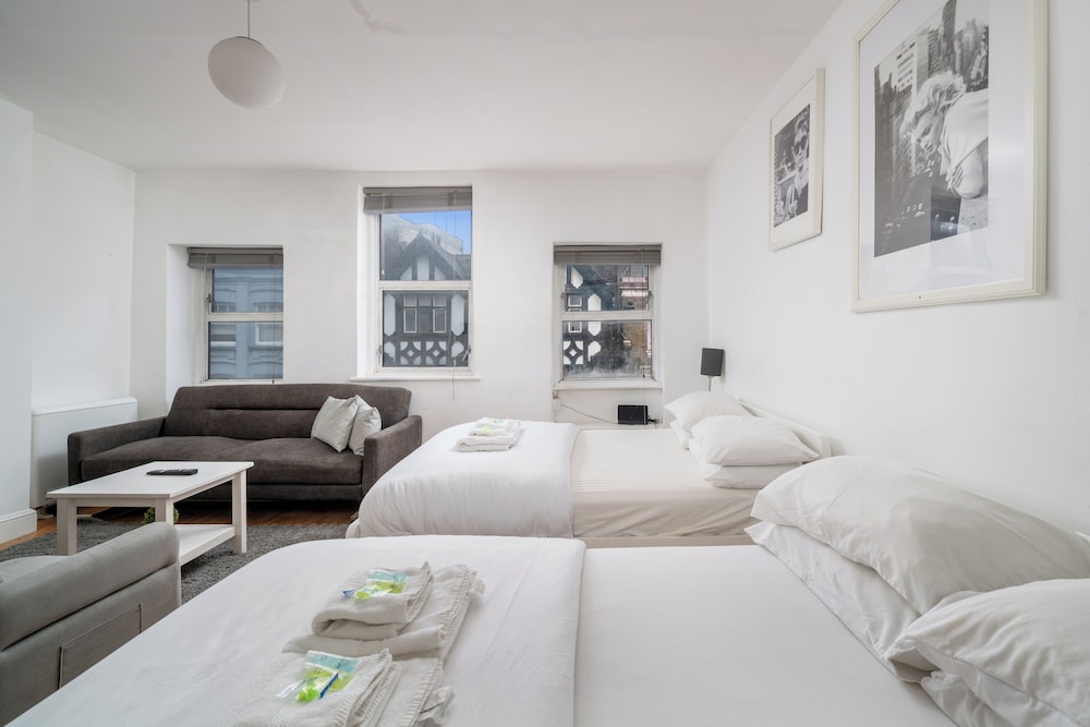 Spacious Studio Apartment Soho Square