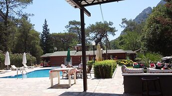 Heaven Garden Boutique Bungalow