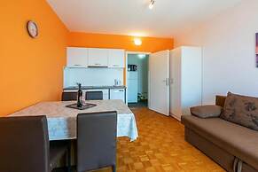 Apartment Mira