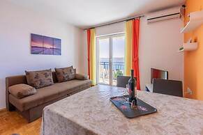 Apartment Mira