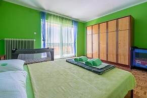 Apartment Mira