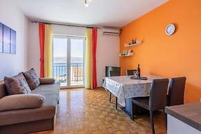 Apartment Mira