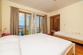 Apartments Dijana