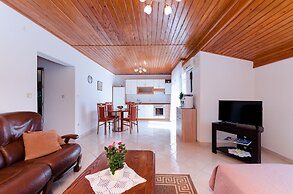 Apartments Maravera