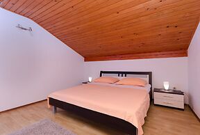 Apartments Maravera