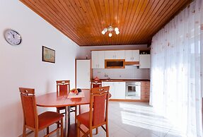 Apartments Maravera