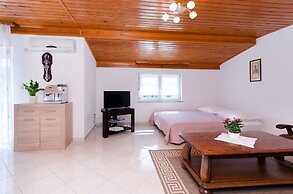 Apartments Maravera
