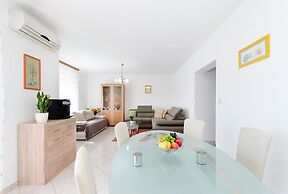 Apartments Maravera