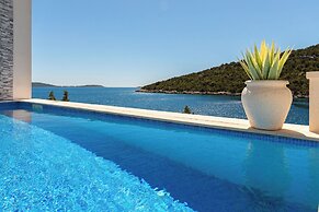 Villa Sine