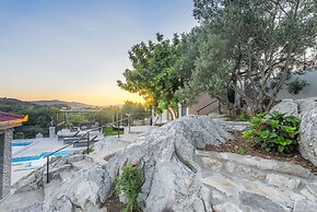 Villa Boulder