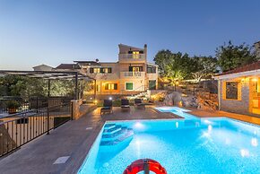 Villa Boulder