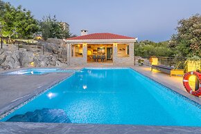 Villa Boulder