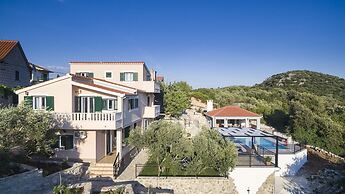 Villa Boulder