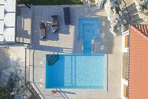 Villa Boulder