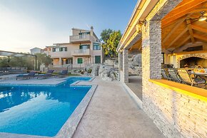 Villa Boulder