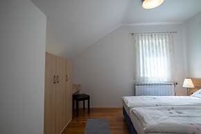Apartments and Room Robert