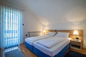 Apartments and Room Robert