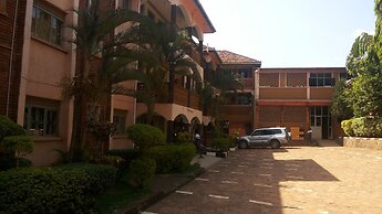 Romu Garden Hotel