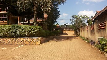 Romu Garden Hotel