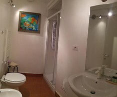 Lucretia House Affittacamere