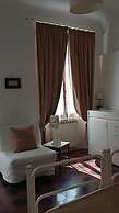Lucretia House Affittacamere