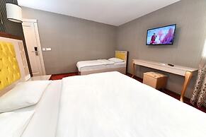 Sea Moon Hotel