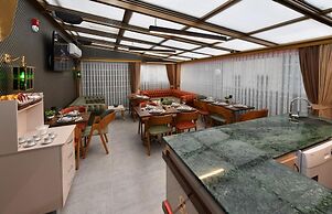 Sea Moon Hotel