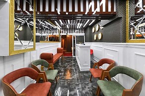 Sea Moon Hotel