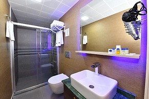 Sea Moon Hotel