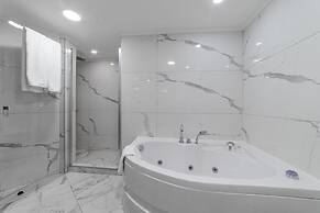 Savoy Hotel