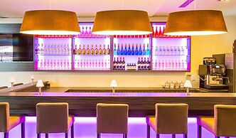 Munich Deluxe Hotel