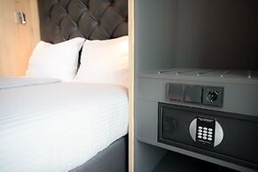 Munich Deluxe Hotel