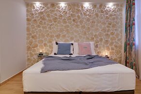AthiNN Residence