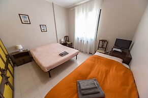 B&B 32