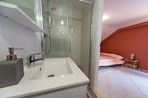 B&B 32