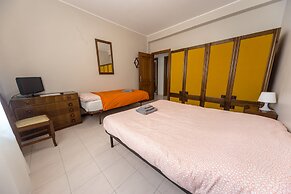 B&B 32