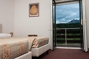 Hotel Dolomiti Levico