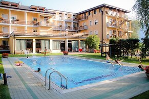 Hotel Dolomiti Levico