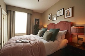 Broadstreet Townhouse