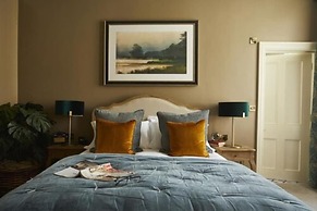 Broadstreet Townhouse
