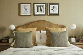 Broadstreet Townhouse