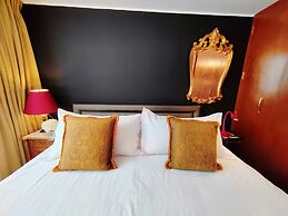 Ana Frank Boutique Hotel