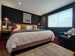 Ana Frank Boutique Hotel
