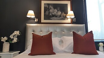 Ana Frank Boutique Hotel
