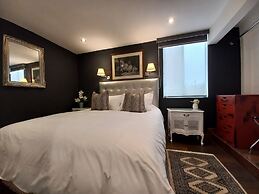 Ana Frank Boutique Hotel